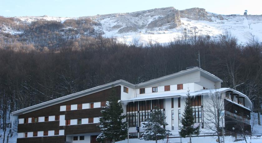 Vista degli Appennini innevati