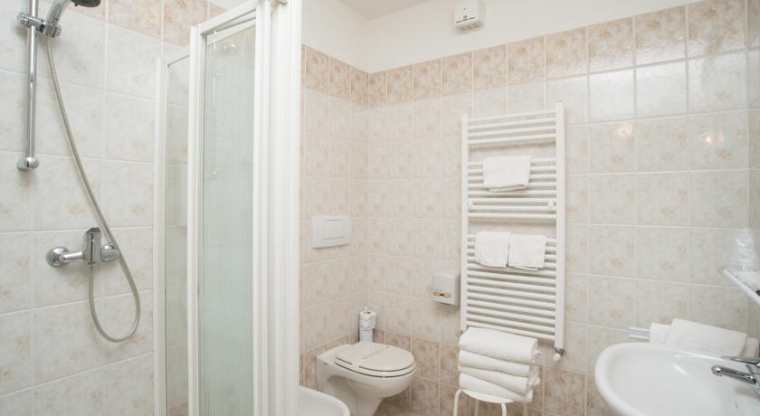 Bagno privato in Camera Hotel a basso prezzo 