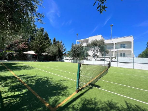 Hotel 4**** a Peschici con Campo da Tennis