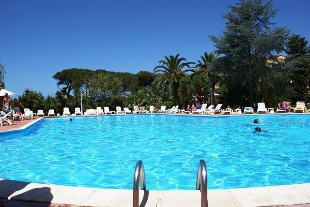 hotel 3 stelle con piscina bambini anzio 