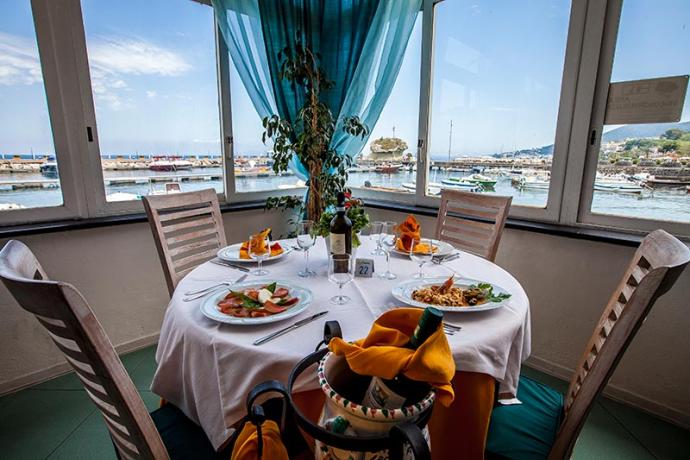 Menù pesce hotel Ischia con ristorante vista mare