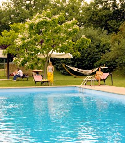 Agriturismo con Piscina e Ristorante Viterbo