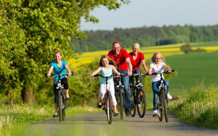 Hotel Umbria noleggio bici per escursioni famiglia 