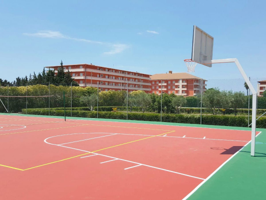 Tennis: campo villaggio San Antonio Calabria
