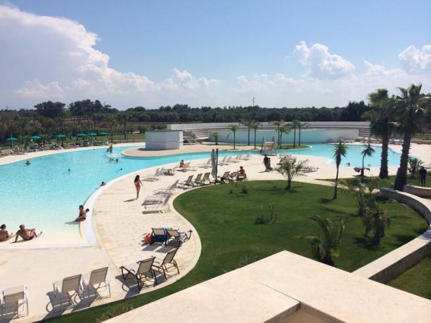 Piscina con Idromassaggi: Villaggio La Brunese
