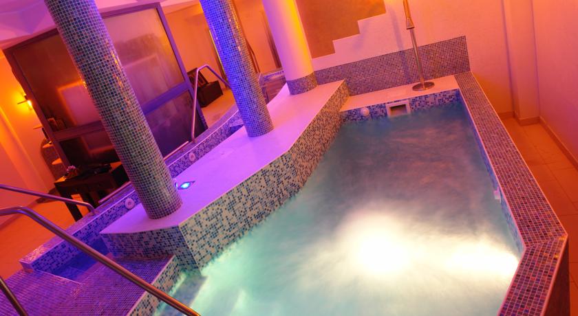 B&B-Convenzionato: piscina interna centro benessere Solaria 