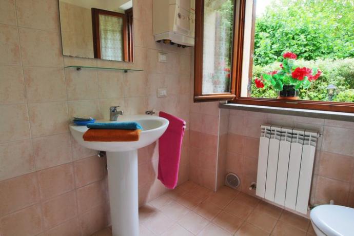 Bagno privato in camera con servizi  