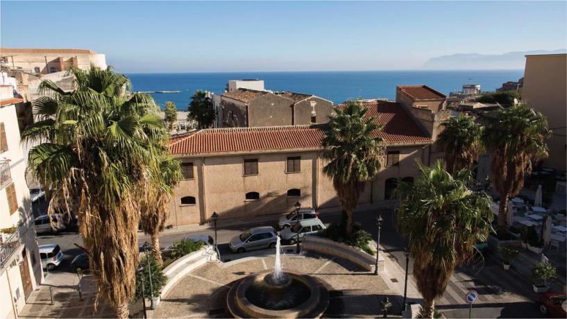 Vista dall'Albergo del Mare cristallino della Sicilia 