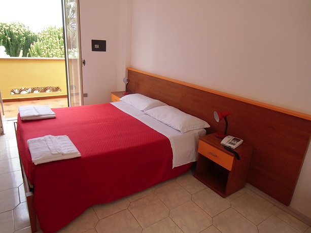 Camere per coppie e famiglie climatizzate e confortevoli