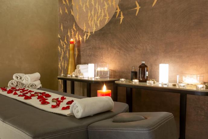 Centro Benessere con Massaggi  