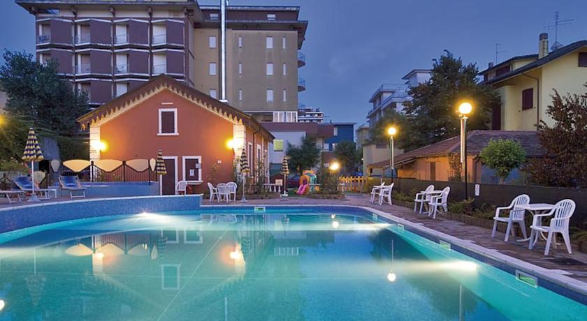 Albergo a Bellaria con piscina e solarium