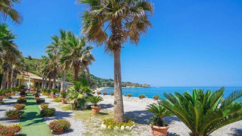 Lungomare Villaggio fronte mare 
