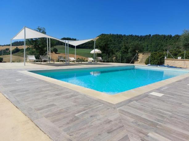 country-house-piscina-Umbria-ristorantekm0-biologico-camere