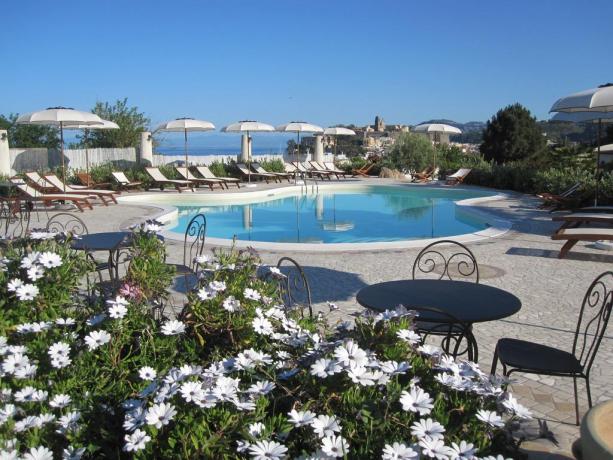 Hotel a Lipari con Piscina Esterna