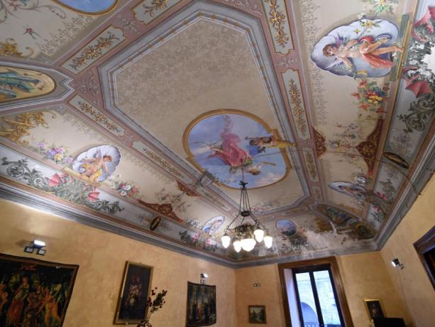 Soffitto d'epoca sala colazione 