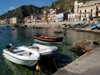 campeggi a giardini naxos