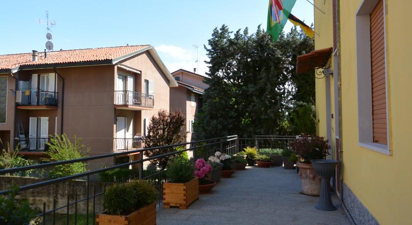 Camere private e in comune prezzi bassi Pavia