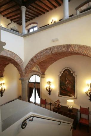 Casale vacanze ristrutturato scala interna Arezzo