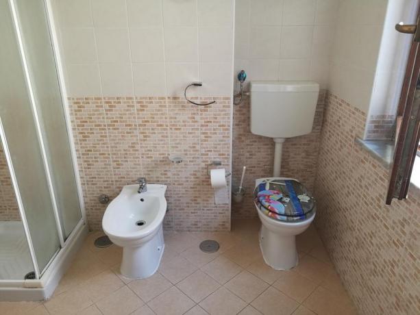 Camera a Capua con Bagno con Doccia