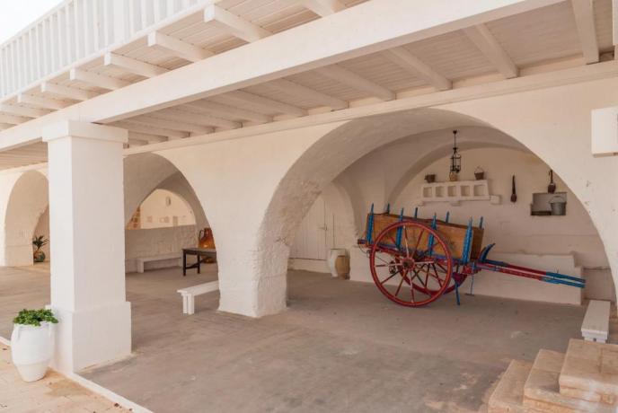 Antico carro in masseria Manduria Salento 