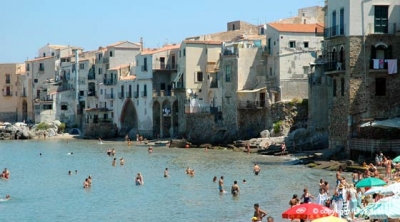 Hotel near the beach in Cefalù