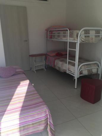 Appartamento-vacanza con letti singoli polignano-a-mare per 8persone
