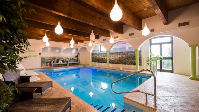 Piscina Coperta con Idromassaggio Relais Umbria