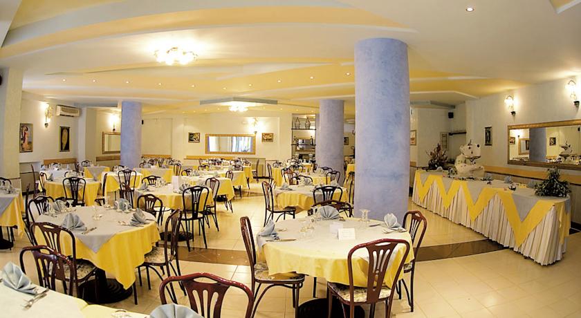 Villaggio Appartamenti e Ristorante a Tropea