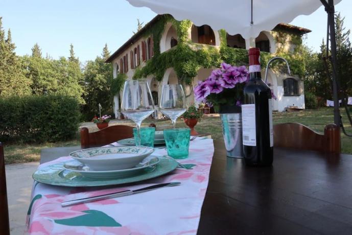 Last Minute Week End in Villa a Montespertoli nelle colline del Chianti Fiorentino con Bonus Vacanze Accettato