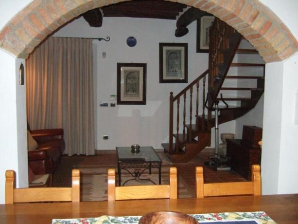 Soggiorni per gruppi vicino Siena in campagna