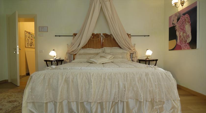 camera matrimoniale romantica hotel 4 stelle ravenna