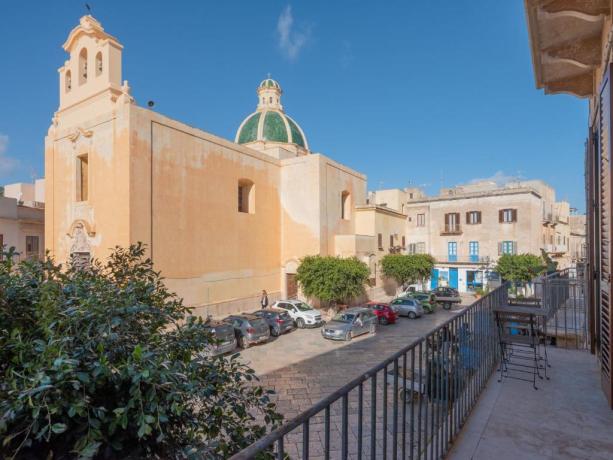 Prenota Isole Egadi:Affittacamere in Centro a Favignana