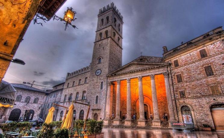 Tempio di Minerva Assisi - Foto stupenda 