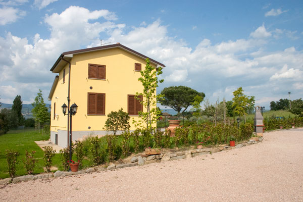 Appartamento casa vacanze con giardino a Cortona 