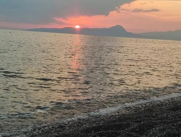 Spiaggia al tramonto in Resort,ideale per famiglie 