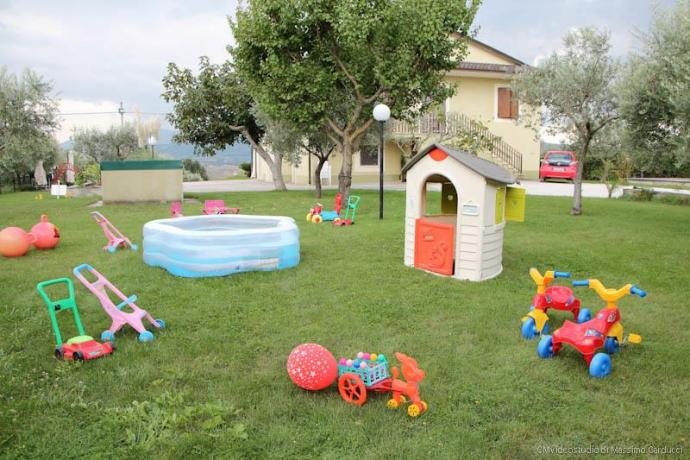 Casale e camere per famiglie con bambini 