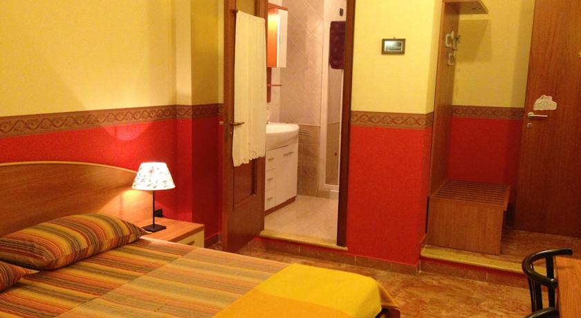 Camere quadruple a Lecce con bagno 