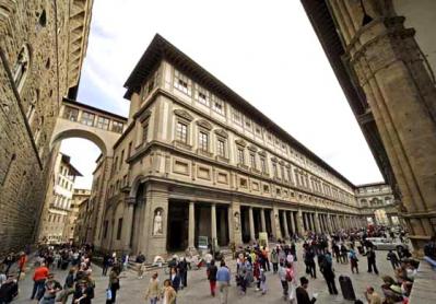 Stay near Florence and the Da Vinci Birthplace