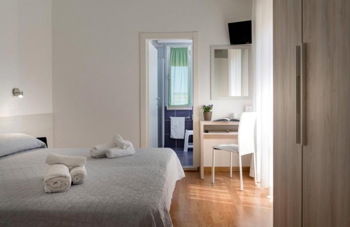 Vacanze a Igea Marina in camera comfort hotel3stelle