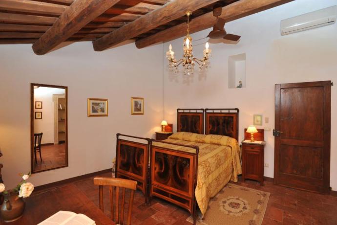 Camera doppia con letto matrimoniale Bilocale Margherita