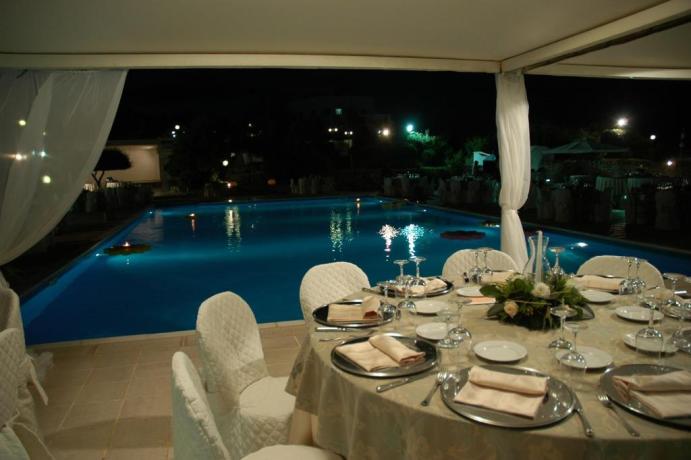 Ristorante bordo piscina Hotel 3 Stelle Ostuni