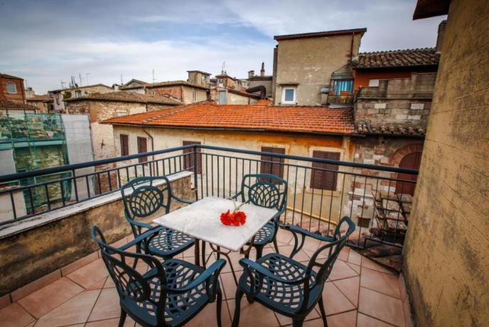 terrazza con affaccio sui tetti di Perugia 