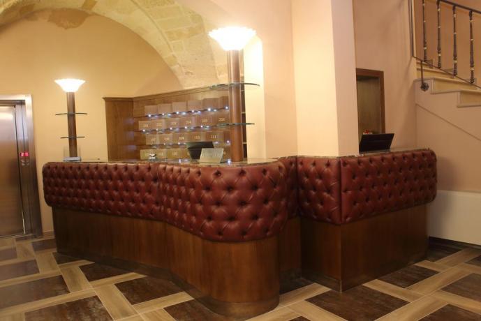 Reception Hotel 4 stelle a Lecce