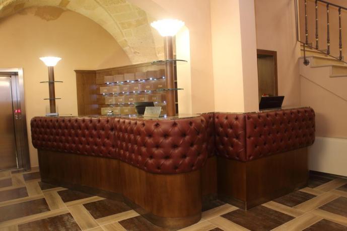 Reception Hotel 4 stelle a Lecce 