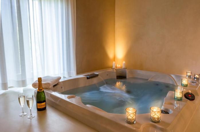 Gran Suite Jacuzzi - piscina idromassaggio 2 pax. 