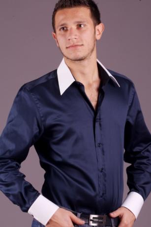 Camicia uomo modello slim maniche lunghe
