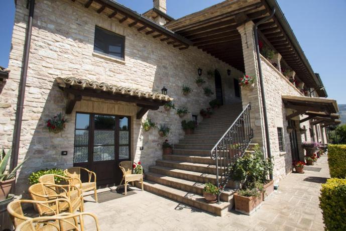 Casale in B&B a spello con ristorante	 