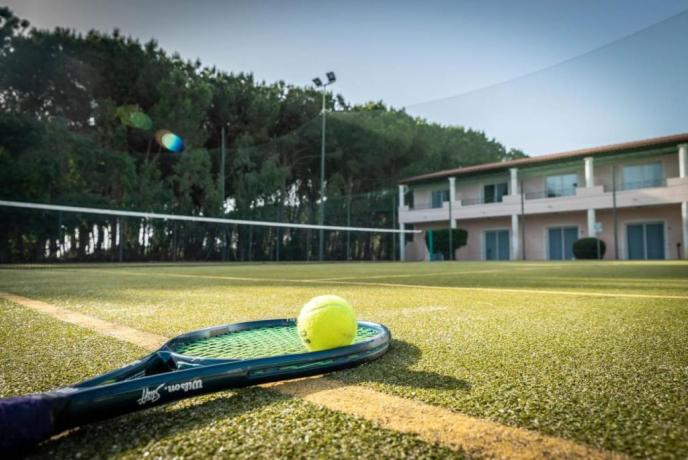 Campo da tennis per fare attività sportiva