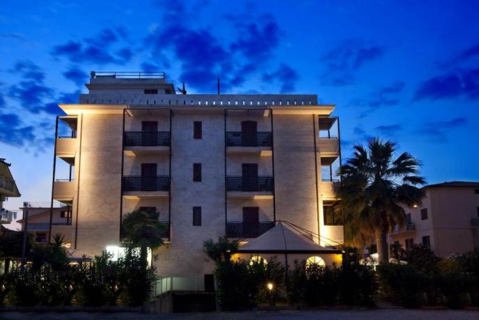 Albergo 3 stelle con Ristorante fronte mare San Benedetto del Tronto