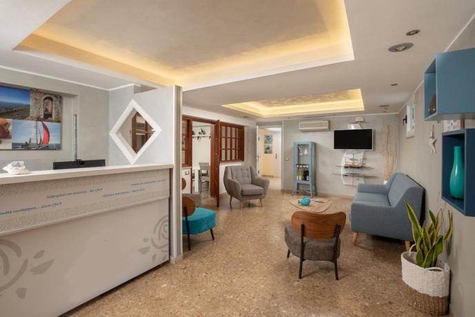 Hall albergo LaCasa Terracina